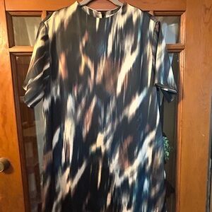 H&M Multicolor Abstract Short Sleeve Tee